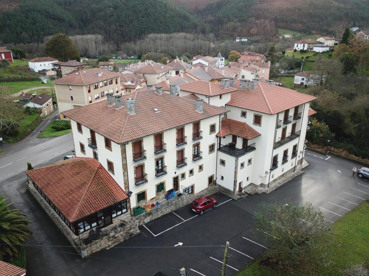 Hotel Valle Las Luinas Soto de Luiña Exterior foto