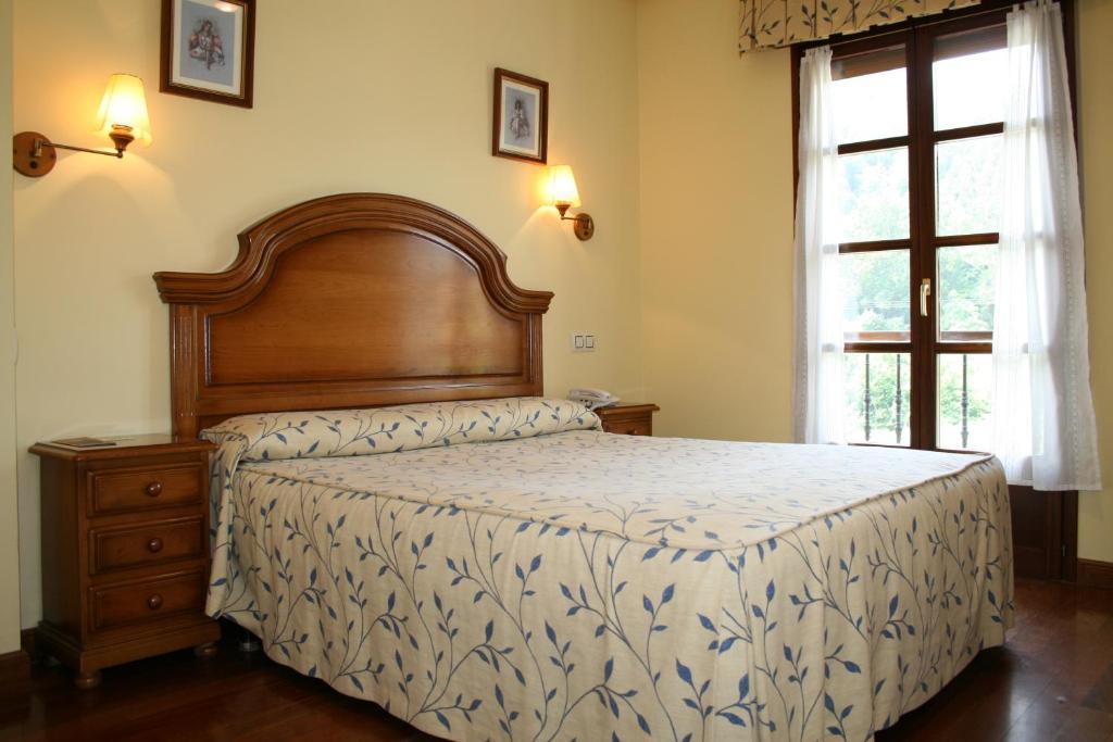 Hotel Valle Las Luinas Soto de Luiña Cameră foto