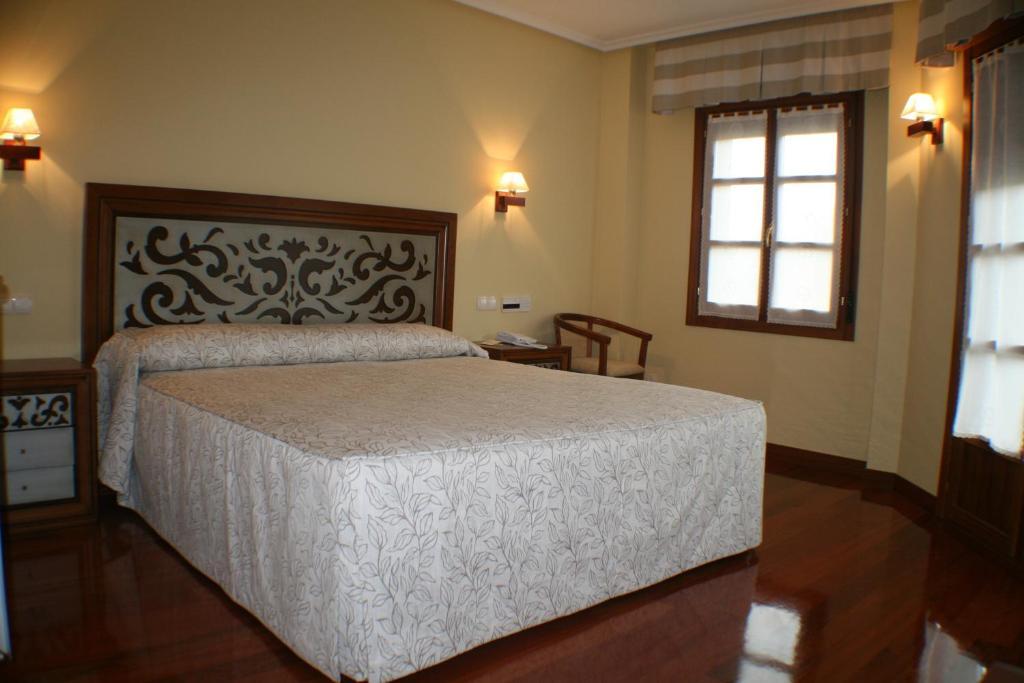 Hotel Valle Las Luinas Soto de Luiña Cameră foto