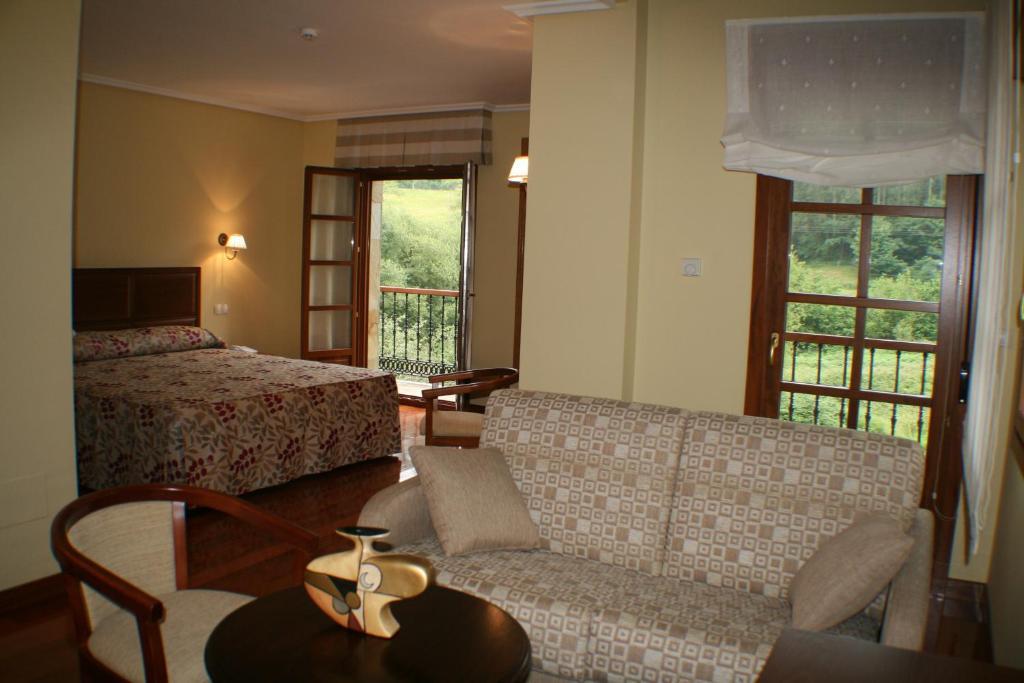 Hotel Valle Las Luinas Soto de Luiña Cameră foto