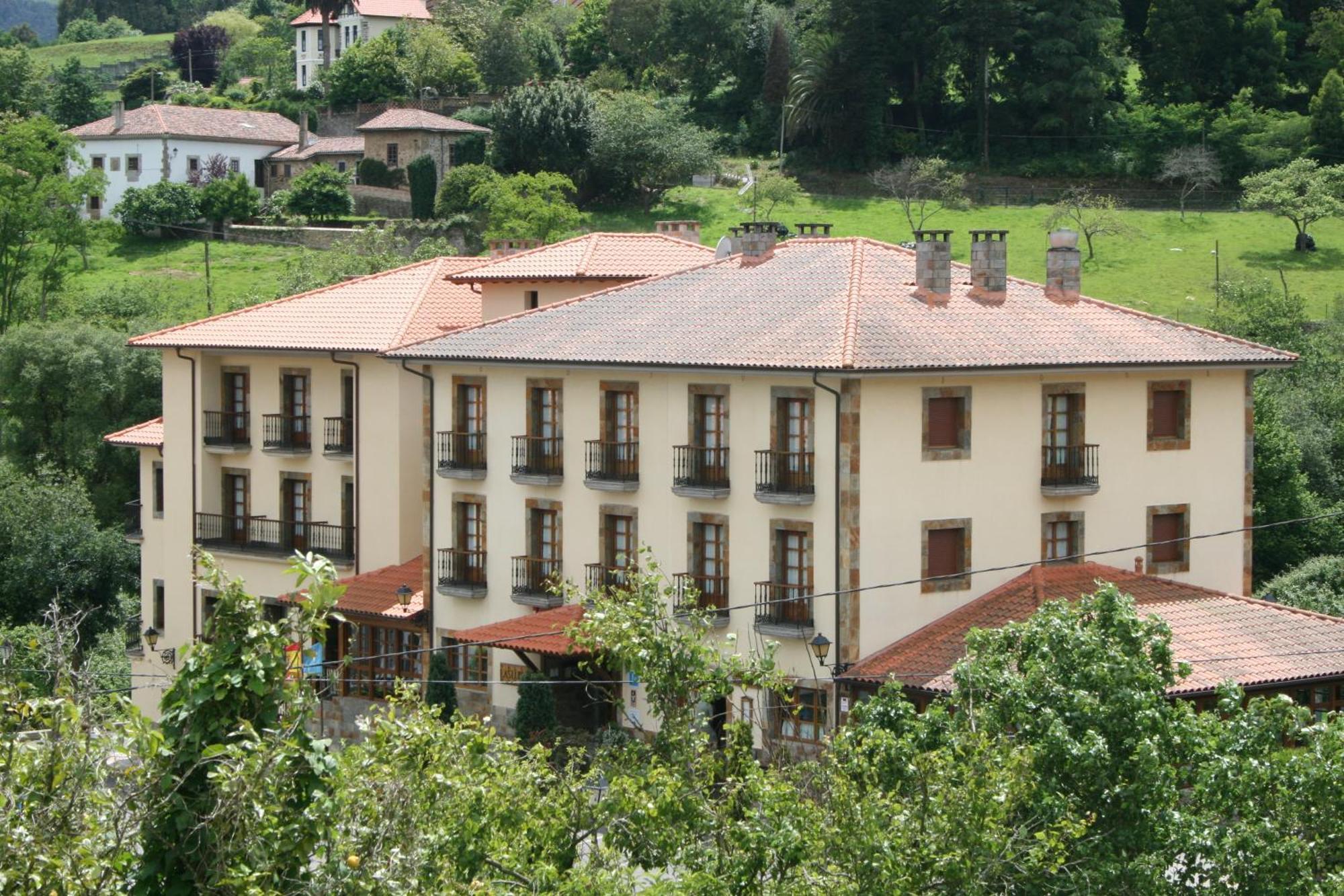 Hotel Valle Las Luinas Soto de Luiña Exterior foto