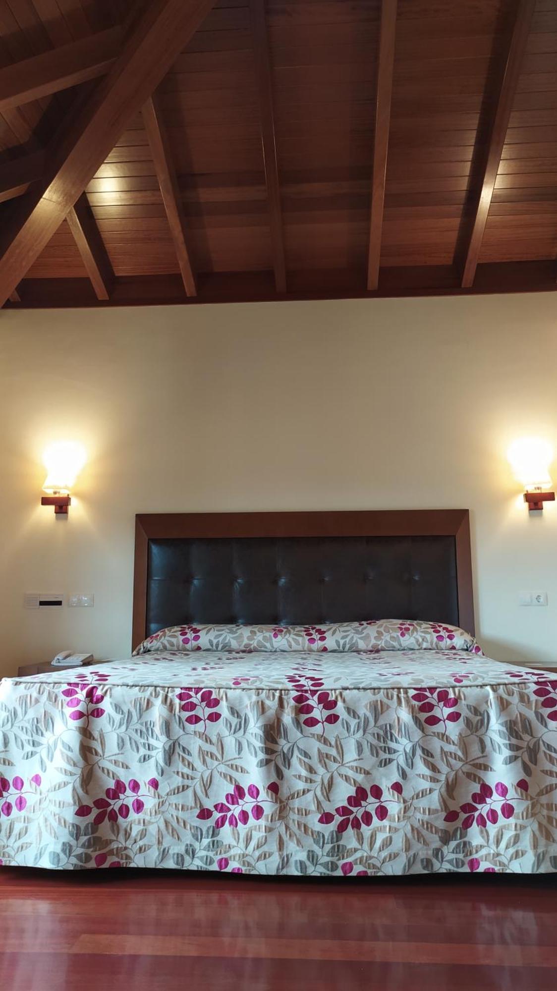 Hotel Valle Las Luinas Soto de Luiña Cameră foto