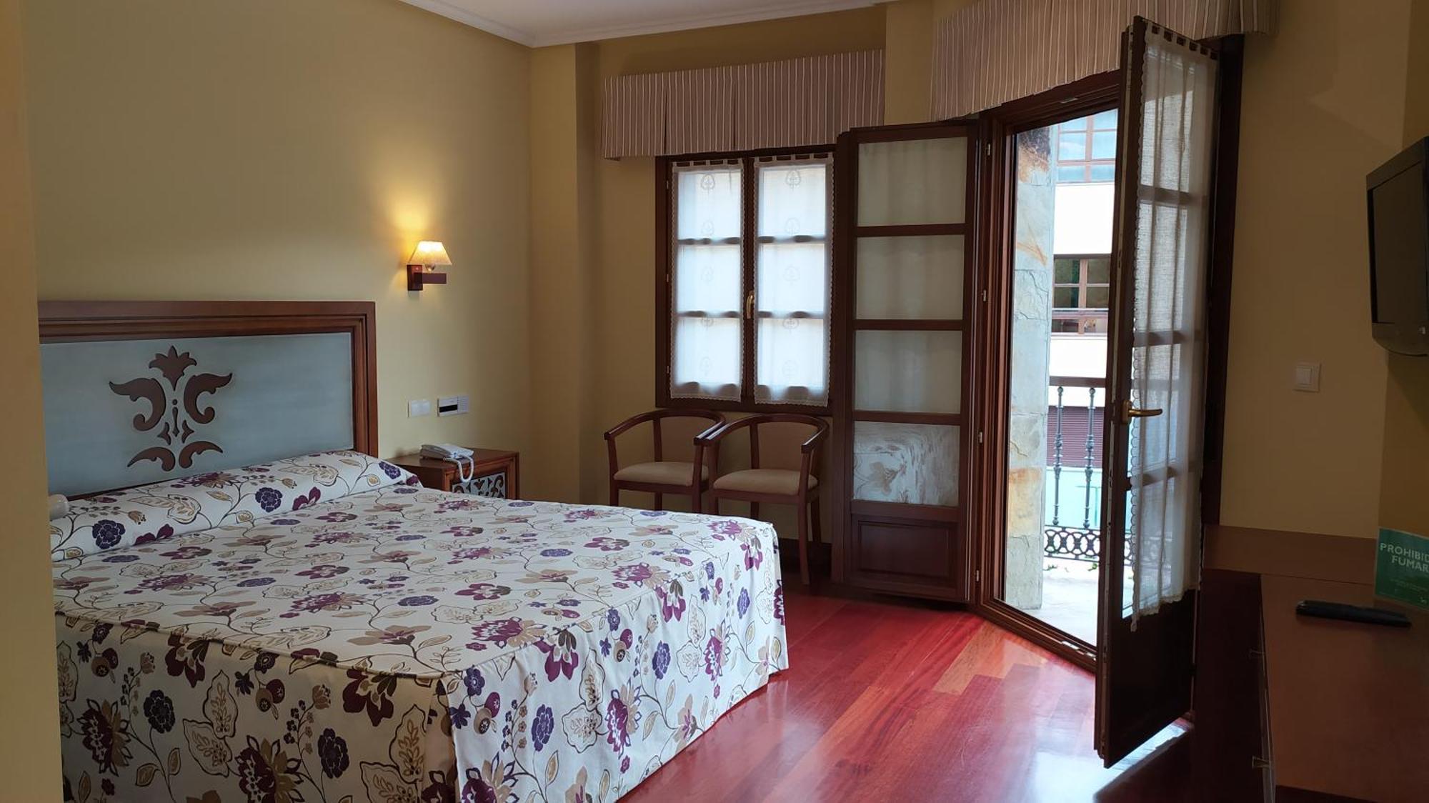 Hotel Valle Las Luinas Soto de Luiña Cameră foto