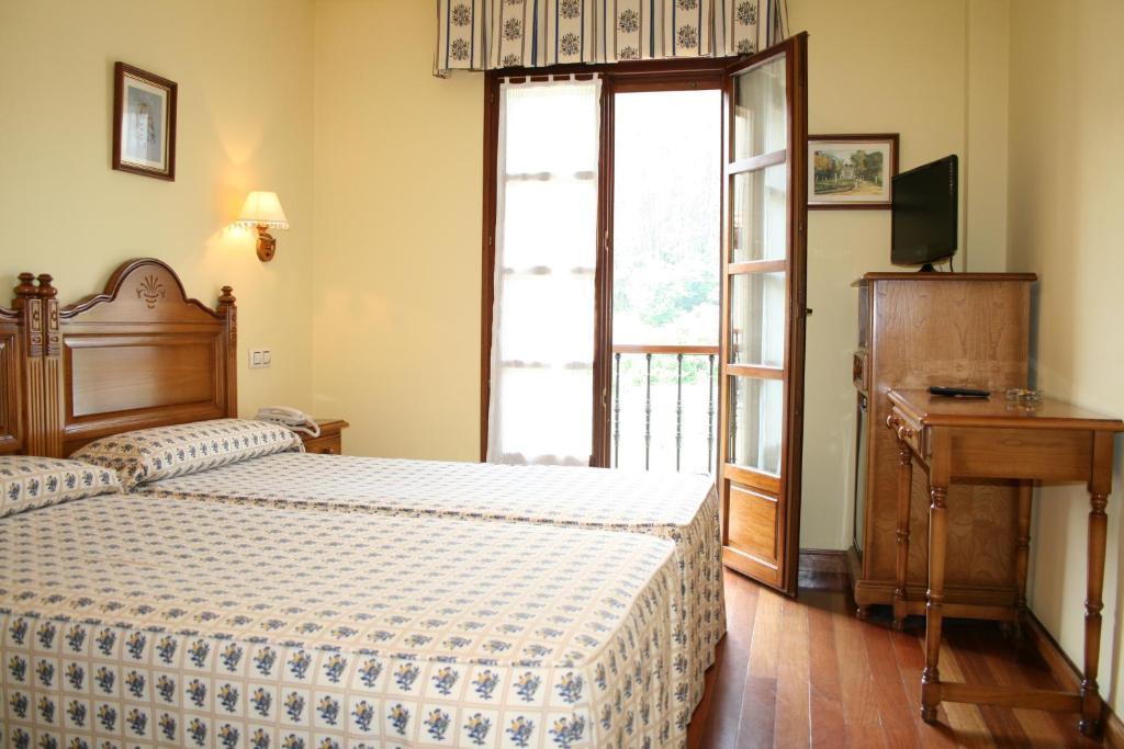 Hotel Valle Las Luinas Soto de Luiña Cameră foto