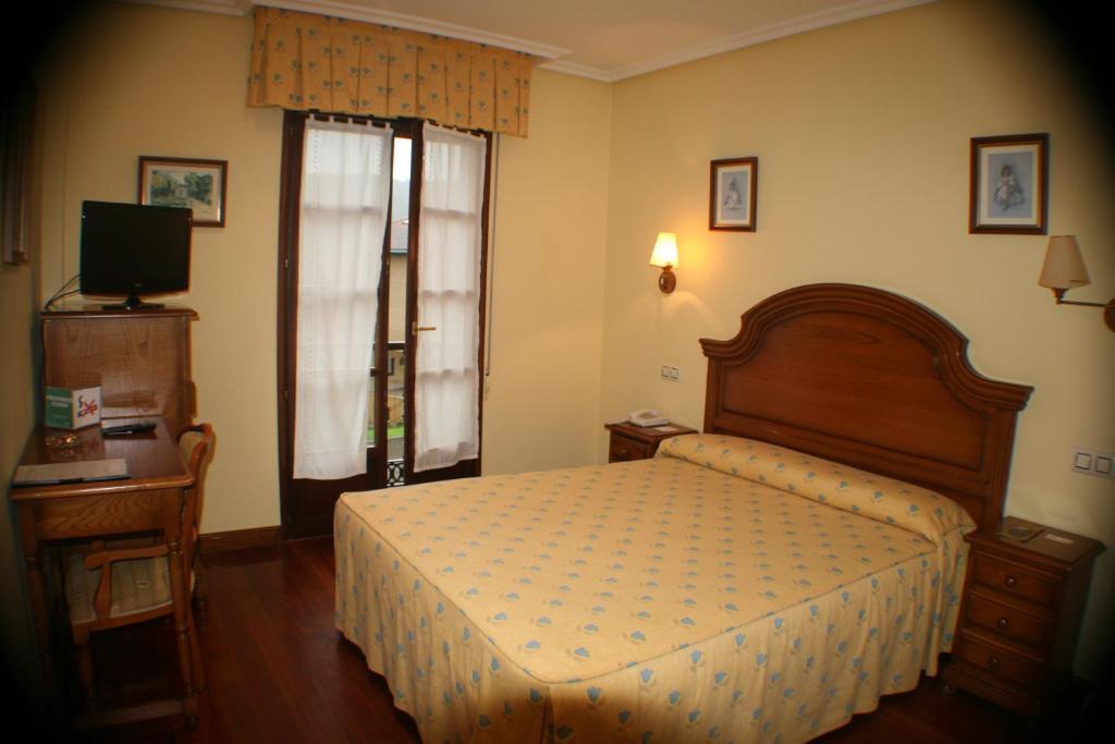 Hotel Valle Las Luinas Soto de Luiña Cameră foto